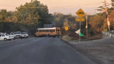 Reportan bloqueos en Michoacán tras captura de “El Bótox”