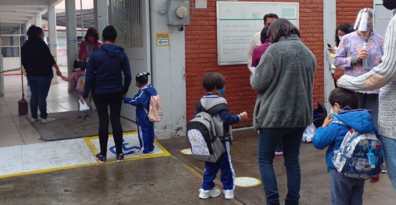 Regresan a clases más de 34.5 millones de estudiantes