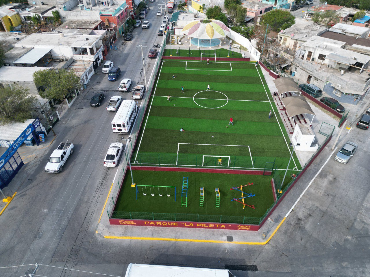 Carmen Lilia Canturosas entrega obras de infraestructura deportiva y bienestar comunitario en colonia Nueva Era