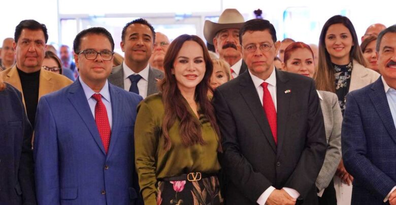 Destaca alcaldesa Carmen Lilia Canturosas fortaleza binacional de los Dos Laredos durante informe del Consulado de México en Laredo