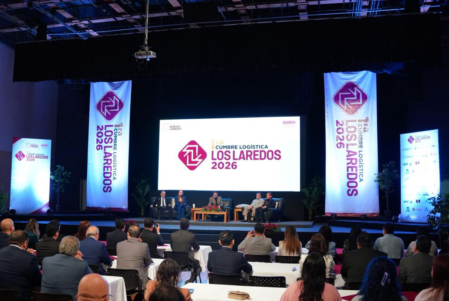 Nuevo Laredo se posiciona como eje binacional del comercio exterior en México con 1era Cumbre Logística Los Laredos 2026 Nuevo Laredo se posiciona como eje binacional del comercio exterior en México con 1era Cumbre Logística Los Laredos 2026