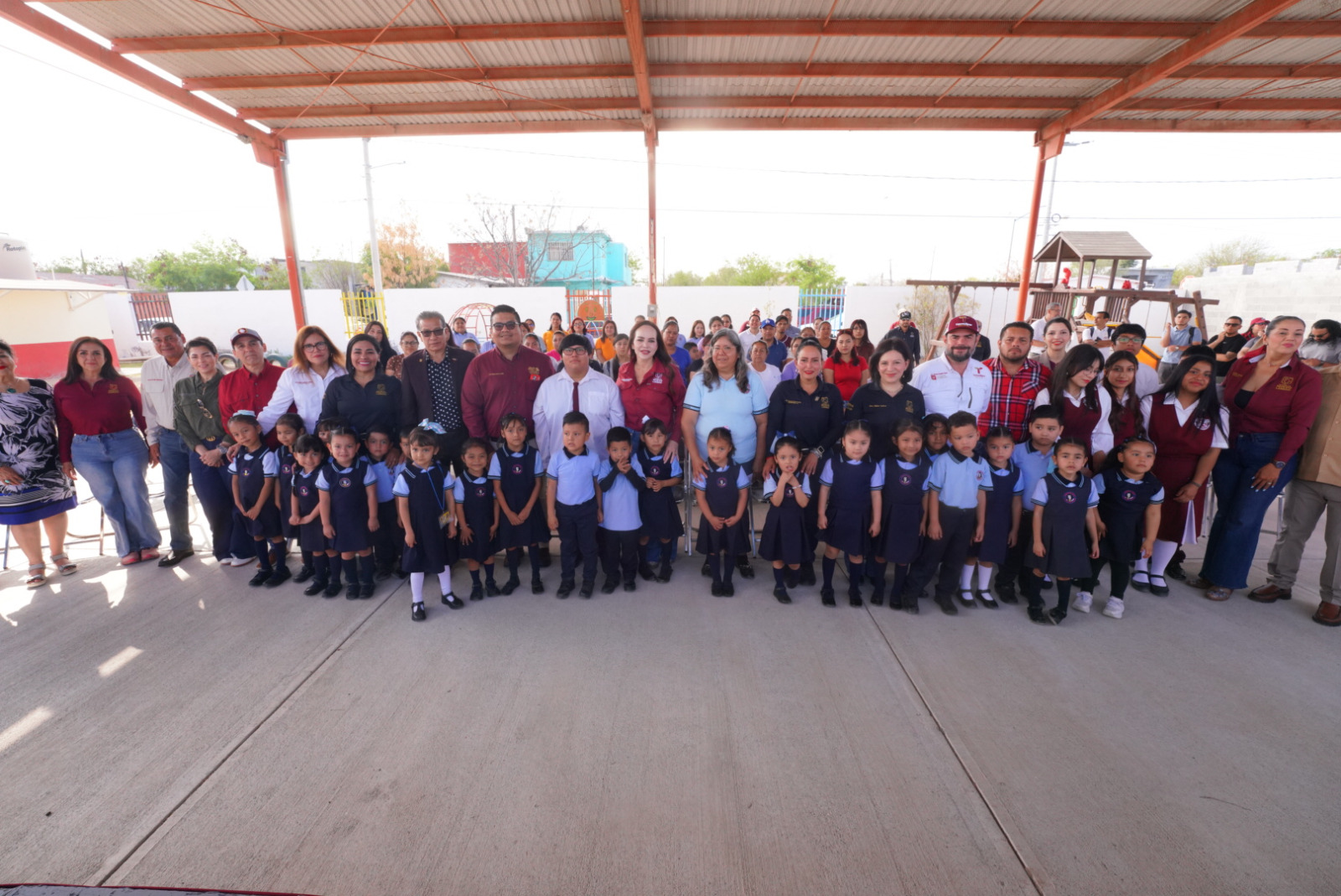 Inaugura alcaldesa Carmen Lilia Canturosas obras de infraestructura educativa en colonia Reforma Urbana Inaugura alcaldesa Carmen Lilia Canturosas obras de infraestructura educativa en colonia Reforma Urbana