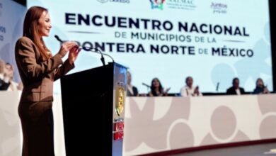 Asume Carmen Lilia Canturosas la coordinación de alcaldes de la Frontera Norte de AALMAC con una visión de soberanía moderna y humanista Asume Carmen Lilia Canturosas la coordinación de alcaldes de la Frontera Norte de AALMAC con una visión de soberanía moderna y humanista