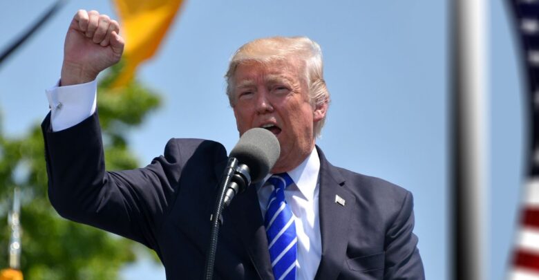 Trump exige rendición total de Irán en plena guerra