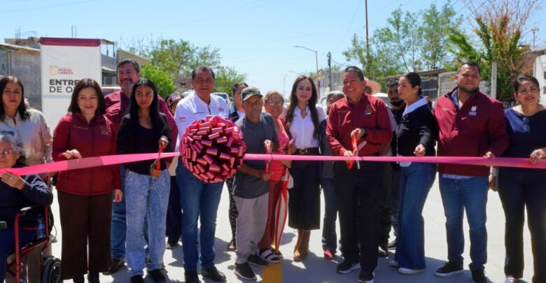 entrega alcaldesa Carmen Lilia Canturosas obras de repavimentación