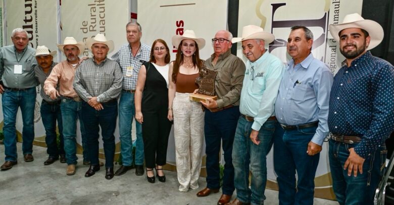 Gobierno de Carmen Lilia Canturosas, número 1 en apoyo a la ganadería en Tamaulipas