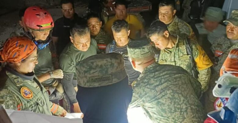 Hallan a minero sin vida en Santa Fe; otro sigue atrapado Hallan a minero sin vida en Santa Fe; otro sigue atrapado