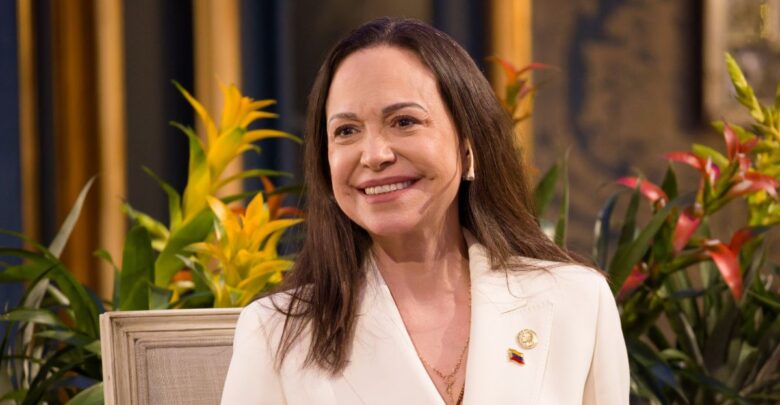 Machado llama desde Madrid a prepararse para el regreso a Venezuela