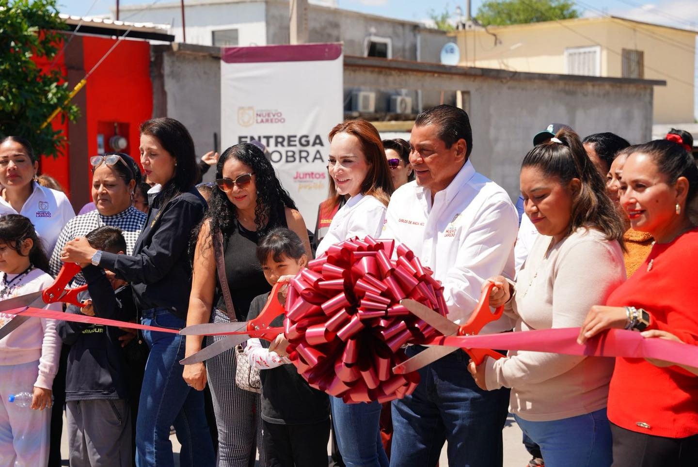 Gobierno de Nuevo Laredo transforma con pavimentación las colonias 150 Aniversario, Cavazos Lerma y Los Álamos Gobierno de Nuevo Laredo transforma con pavimentación las colonias 150 Aniversario, Cavazos Lerma y Los Álamos
