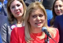 Maru Campos comparece ante la FGR y denuncia persecución política