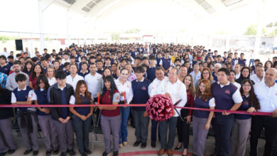 Entrega Carmen Lilia Canturosas techumbre en el CBTIS 137 de Nuevo Laredo