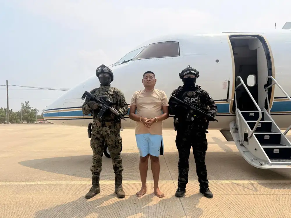 Cae exjefe policial de Juchitán señalado de proteger a Los Cromos Cae exjefe policial de Juchitán señalado de proteger a Los Cromos
