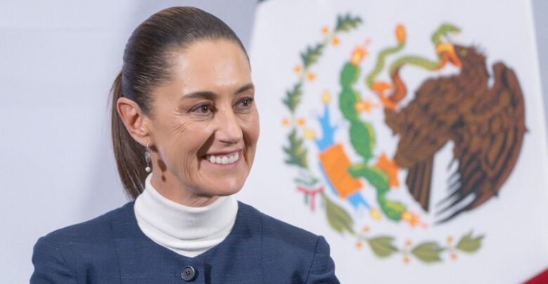 Sheinbaum celebra reforma contra doble nacionalidad para Presidencia