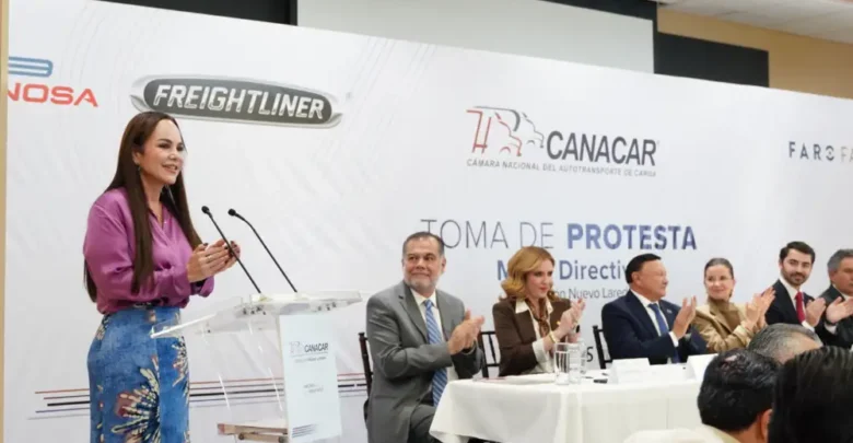 Refrenda Carmen Lilia Canturosas compromiso con sector transportista